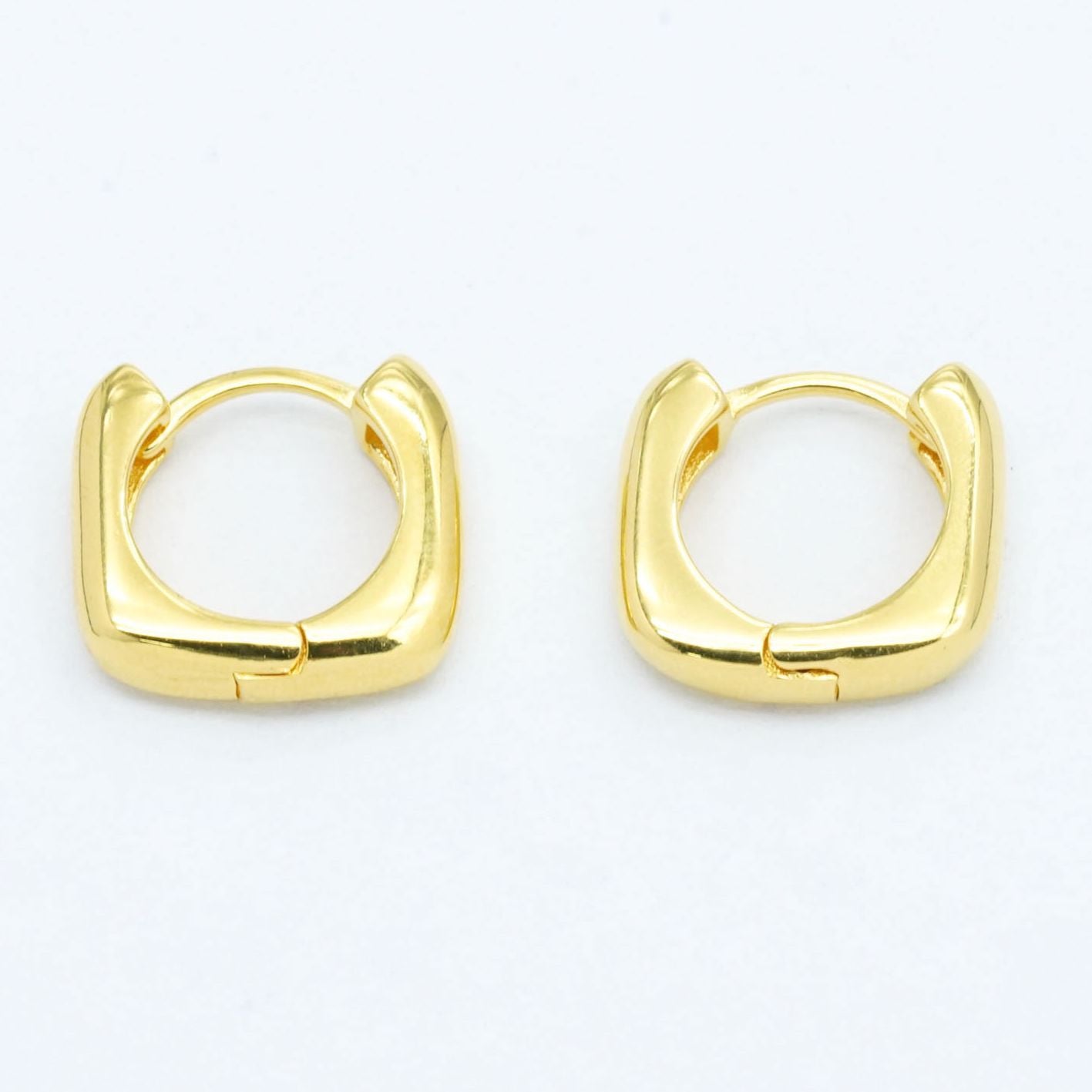 Earrings | front view product hero shot