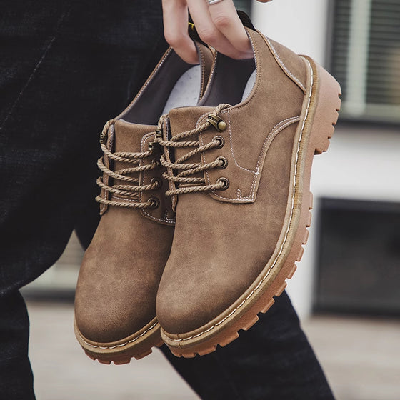 Mens Casual Low-Top Derby Shoes in Genuine Leather with Lugged Sole