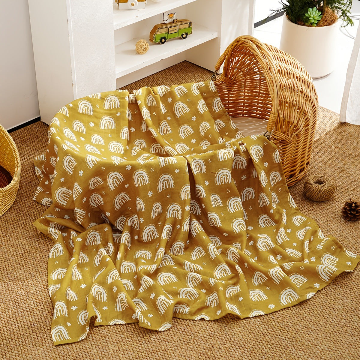 Cotton muslin gauze baby blanket in a printed design, light and breathable double layer fabric