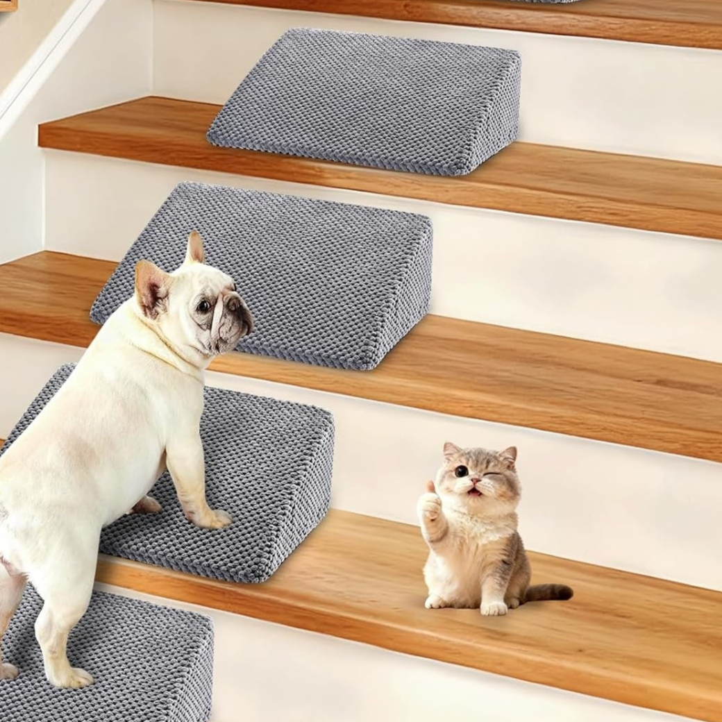 Gray foam wedge steps on a wooden staircase with a white bulldog and a cat, Grey 3 Pack option