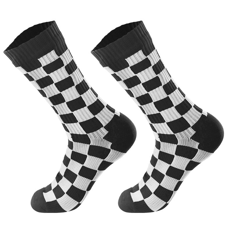 Waterproof black and white checkerboard crew socks, size M 40-42