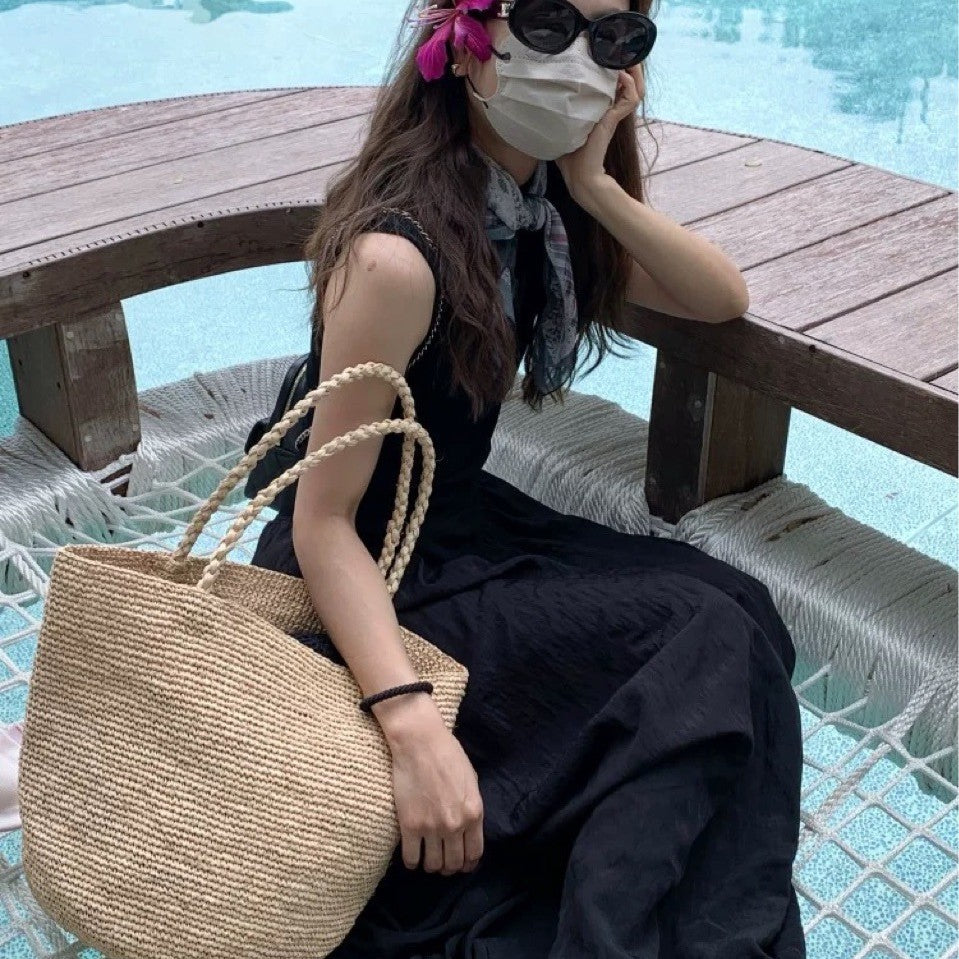 Handmade Women's Large-Capacity Tote Bag | lifestyle in use scene