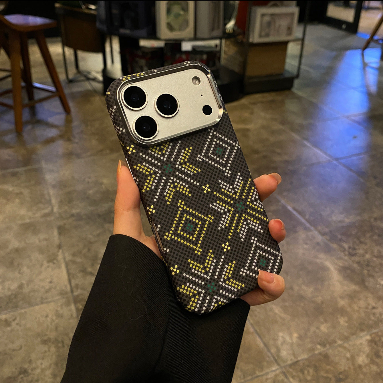 Black diamond pattern magnetic iPhone case, hard shell side view
