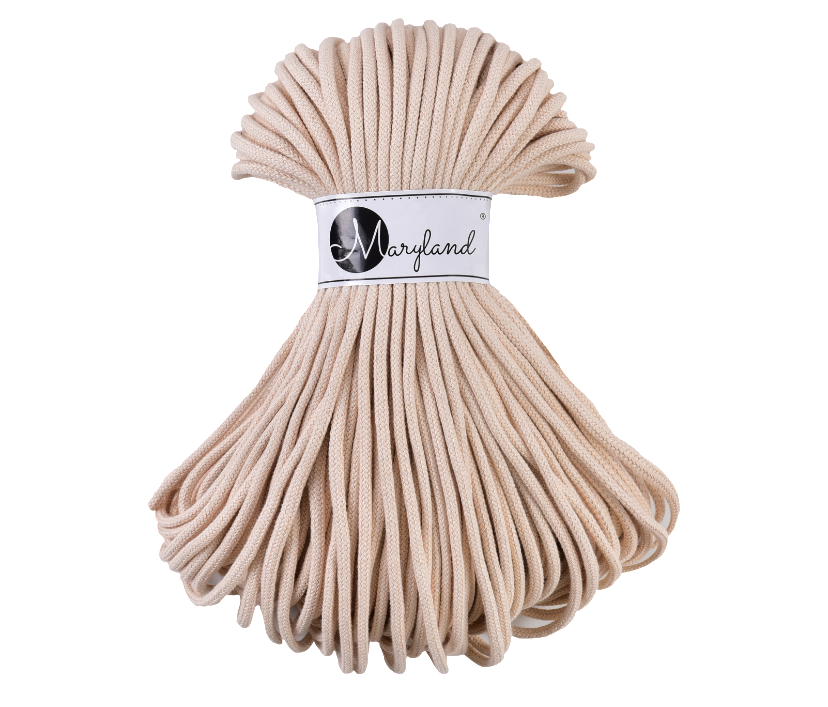 Dense 5mm pure cotton yarn skein for cat beds, mats and cushions
