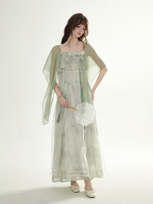 Side view showing the slim adjustable shoulder slings