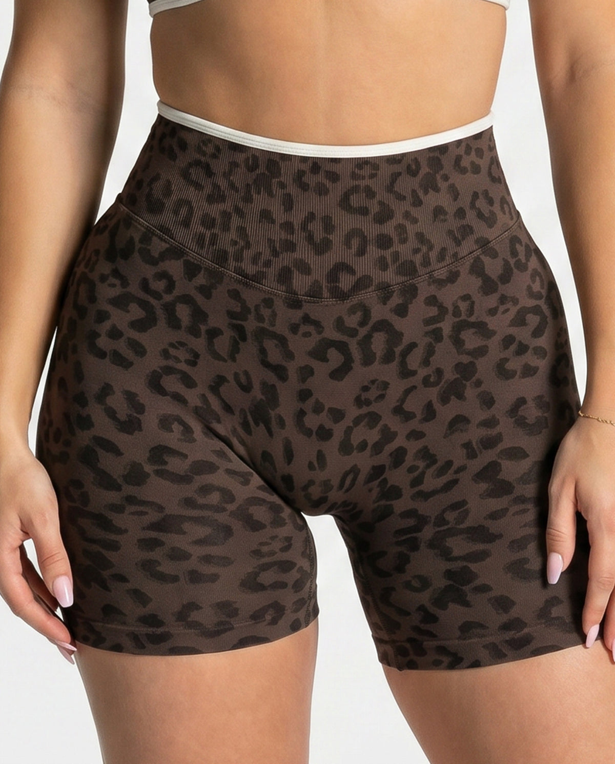 Brown seamless high waist yoga shorts with a 3D leopard print and ribbed waistband, size M variant image