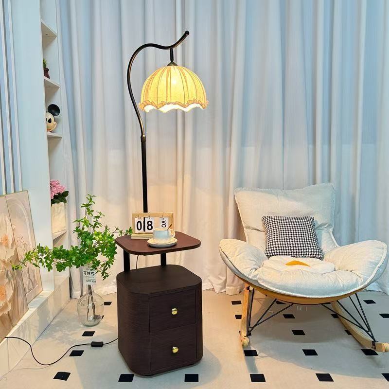 Vintage Style Floor Lamp with Side Table