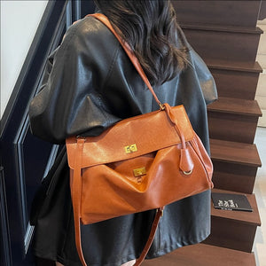 Retro large capacity PU tote bag front view with lock clasp