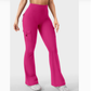 Cargo pocket detail holding a phone on the thigh of leggings