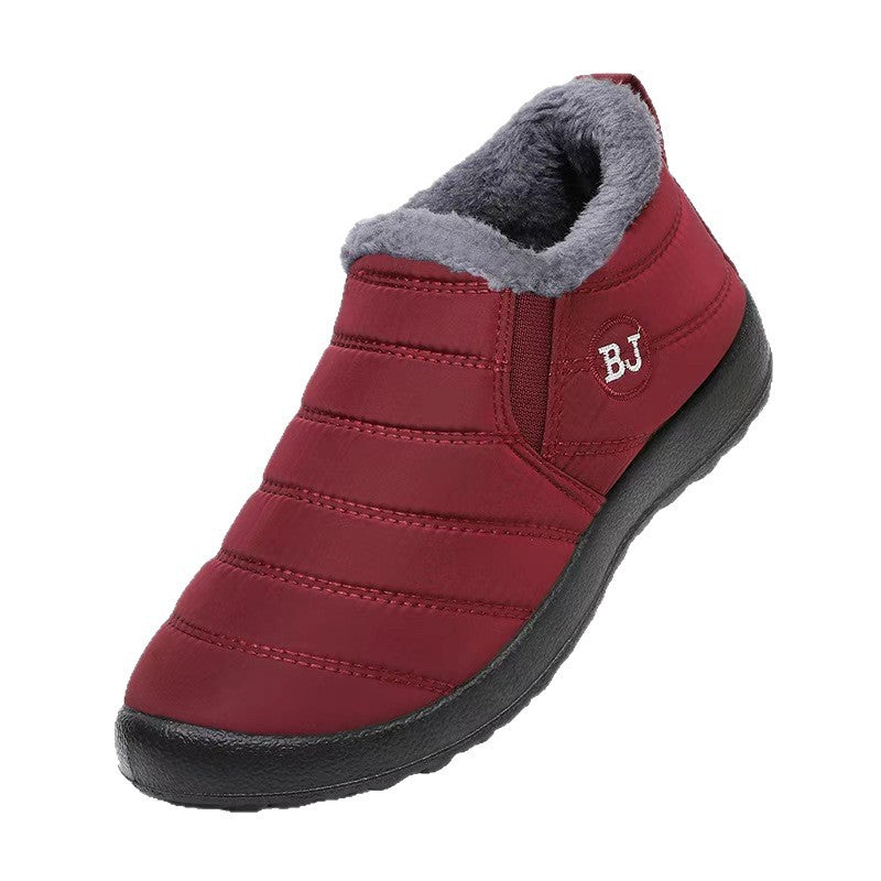 Cozy unisex winter bootie with faux wool lining and a rounded stitched toe