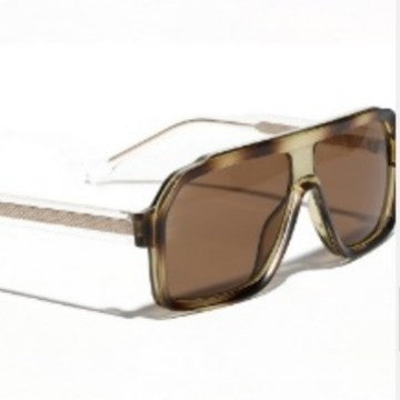 Tortoise Y2K sunglasses with brown tinted square lens close up detail