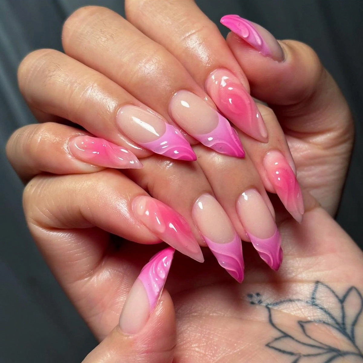 Ombre gradient wearable nail tips | in use scenario daily moment