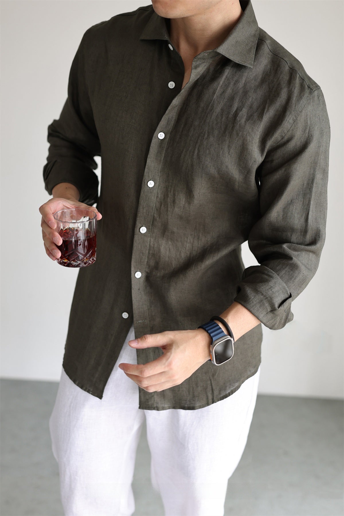 Italian Style Pure Linen Long Sleeve Shirt | lifestyle layered styling