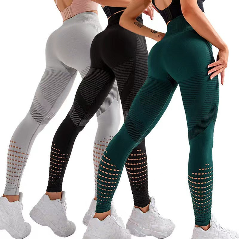 Seamless yoga set with double-layer sports bra and trousers