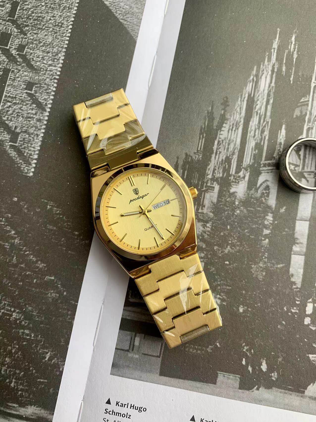 Ultra-Thin Square Quartz Watch | close up material texture