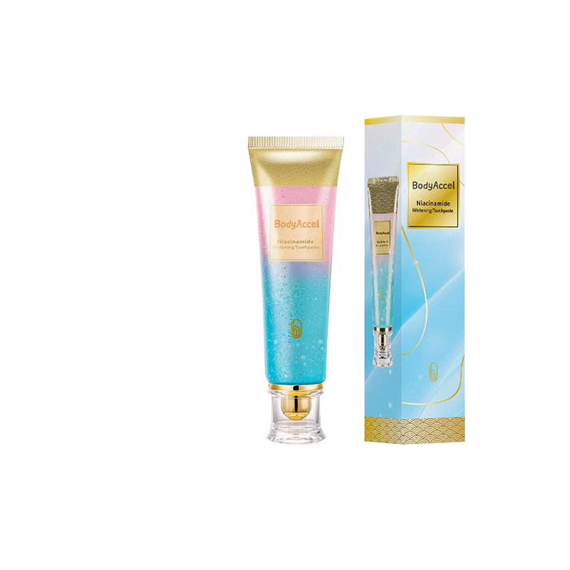 Toothpaste label detail listing mint fragrance and 100g content