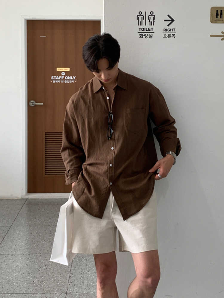 Back view of the men's casual shorts showing the elastic waistband