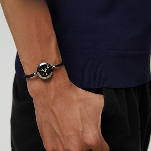 Totwoo interactive bracelet side profile showing the band and clasp