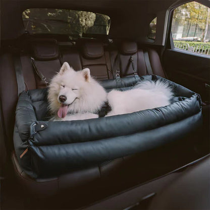 Detail of the dog car bed leather snap fastener and zip closure on the bolster corner