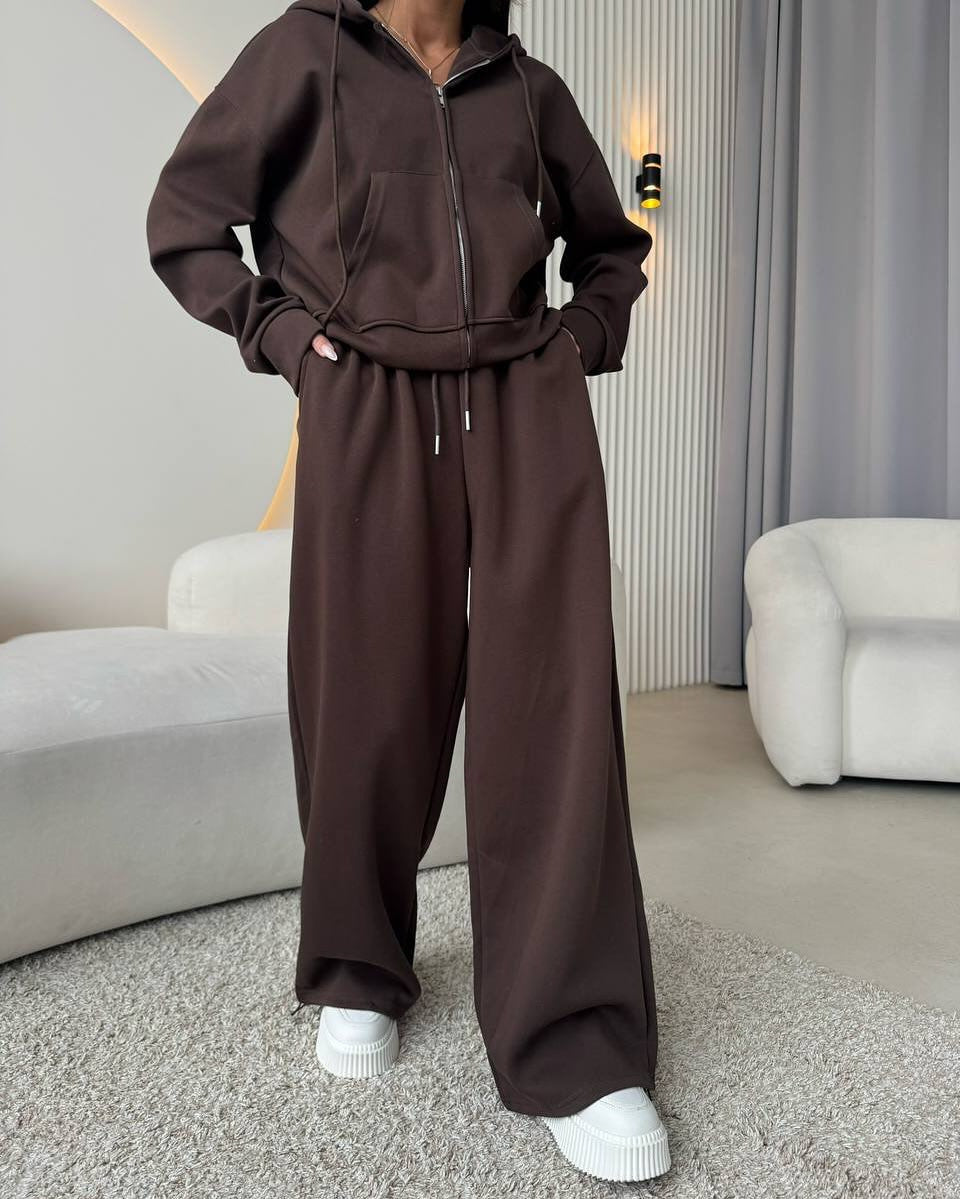 Brown zip front hooded sweatshirt and wide leg trousers set, Brown color, worn by a model, the Size XL option