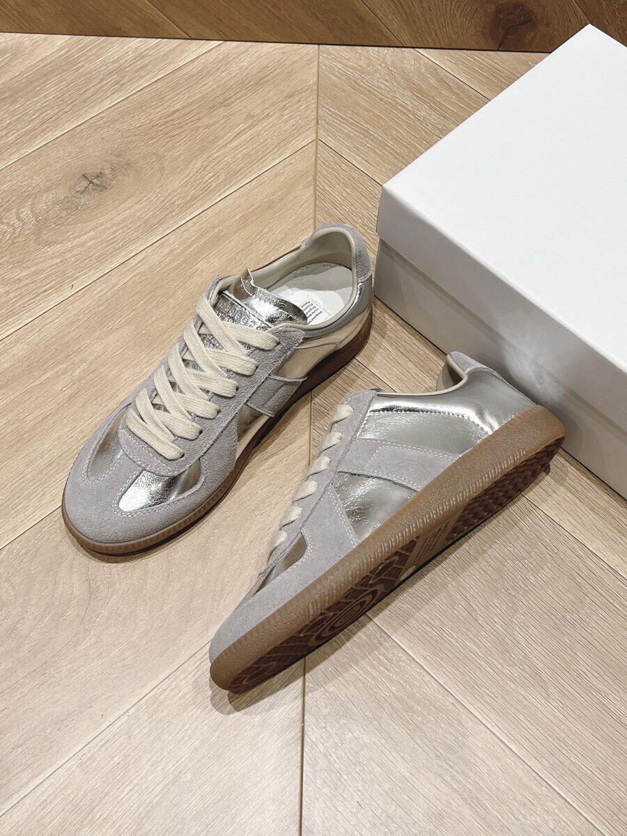 Unisex casual flat shoes worn in an everyday lifestyle scene