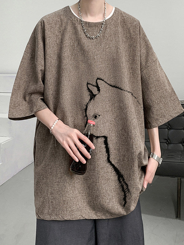 Angled view of the linen blend short sleeve t-shirt regular body cut