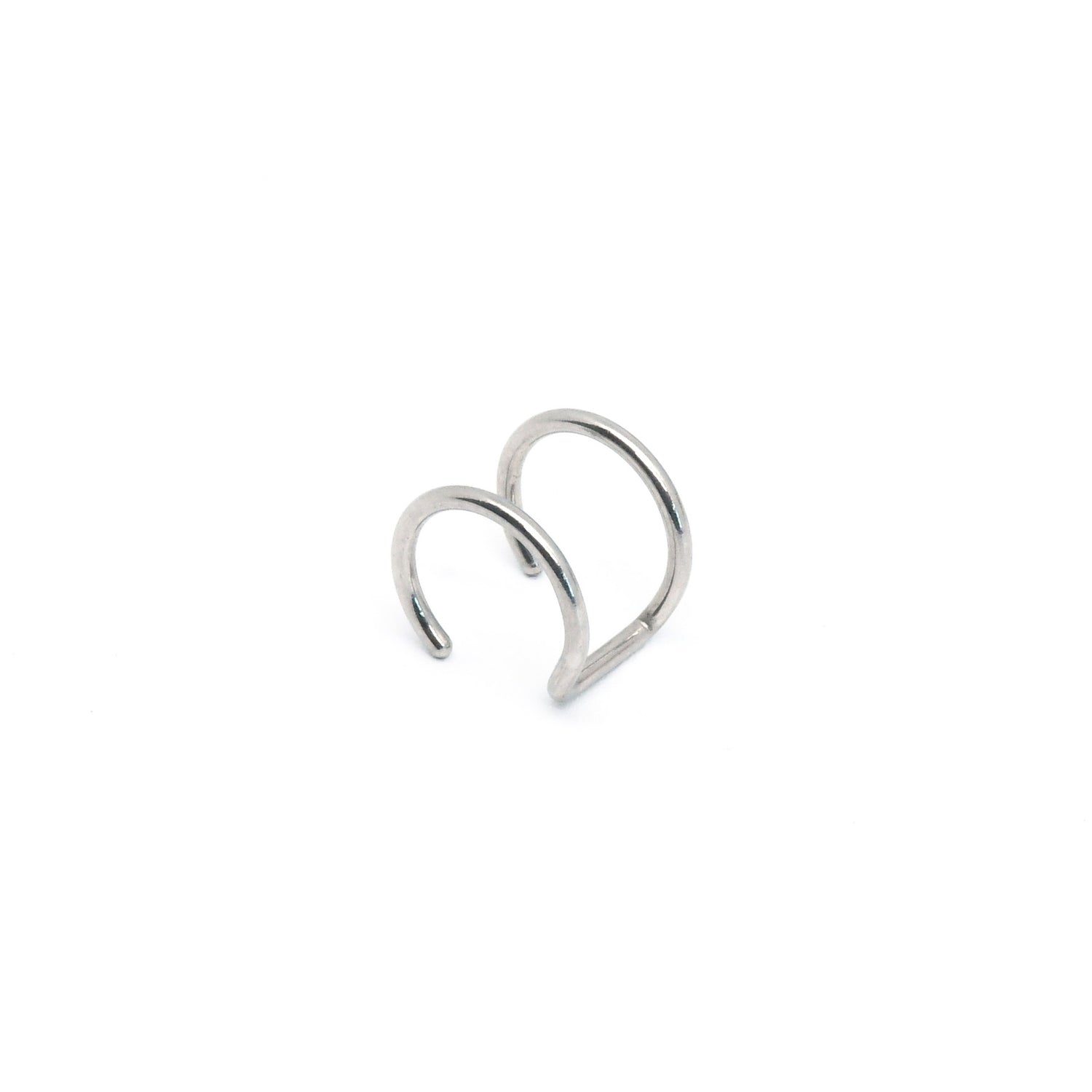 Single steel non pierced C shaped ear cuff with double line band
