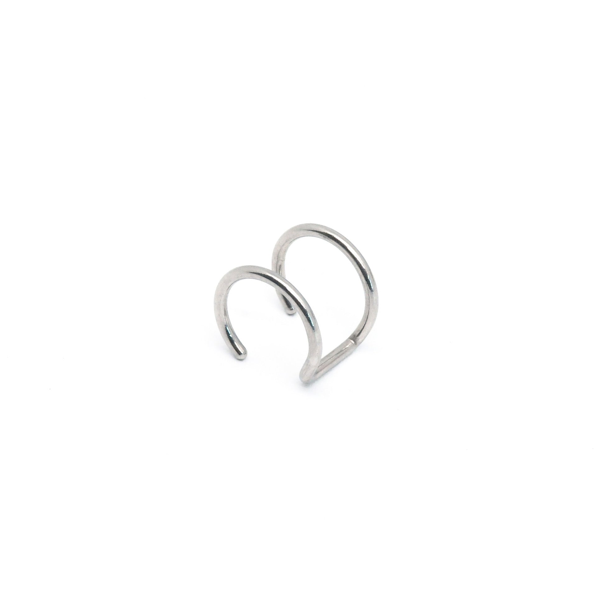 Single steel non pierced C shaped ear cuff with double line band