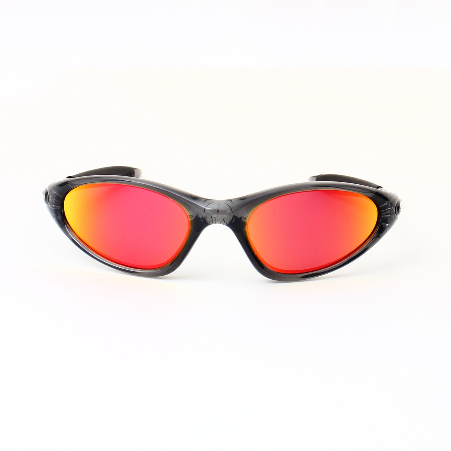 Retro Small Frame UV Protection Sunglasses | close up material texture