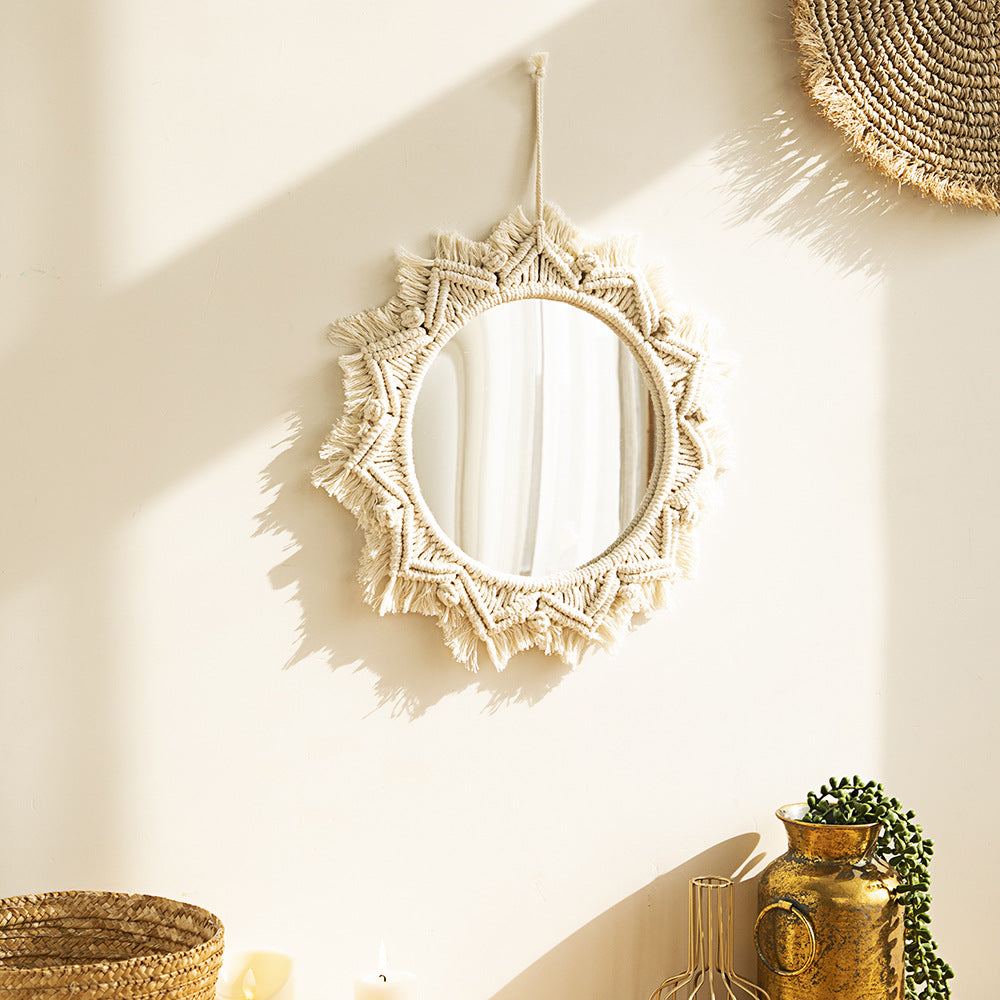 Material close up of the natural fibre weave around the mirror rim