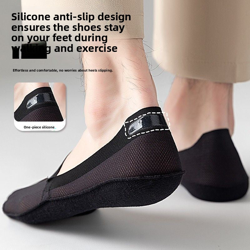 Cotton sole and anti slip heel grip detail of the invisible mesh boat sock