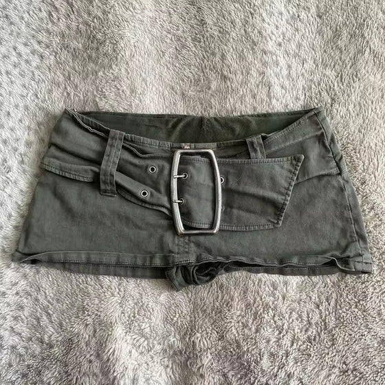Buckle Belt Low Rise Mini Skirt