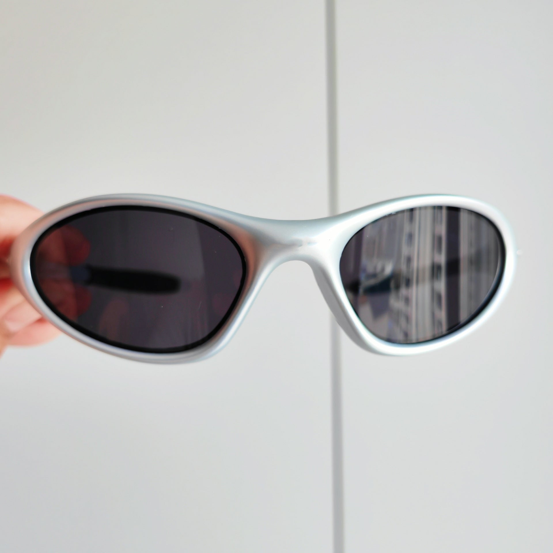 Retro Small Frame UV Protection Sunglasses | natural light styling shot
