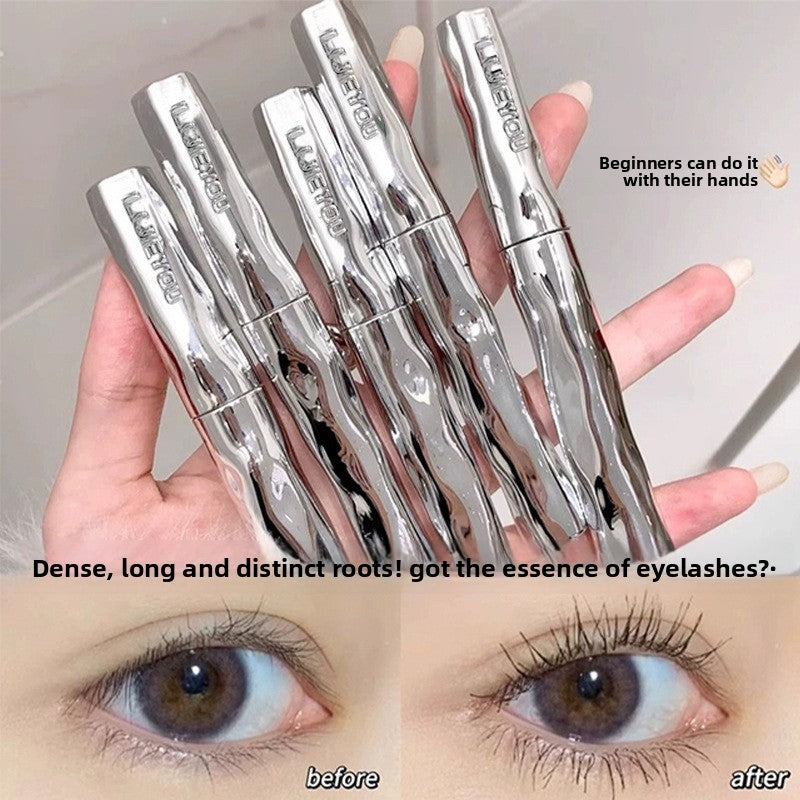Close-up of the tapered curling mascara brush and bristles