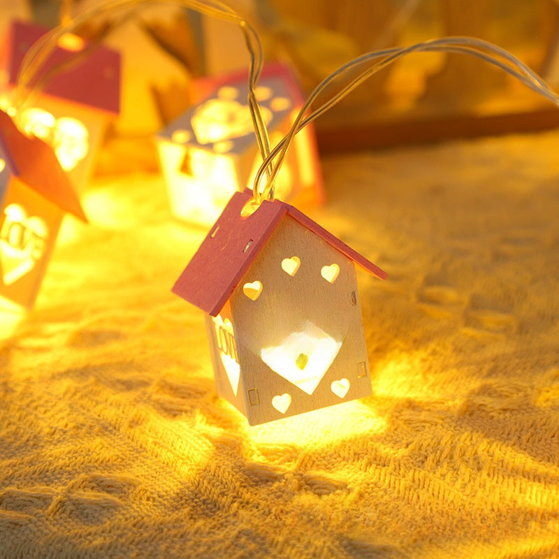 Wooden house LED string lights, New LOVE House design, option image for 2 m, 10 lamps, battery box