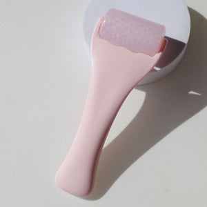 Gel ice roller showing the bead-filled rolling head