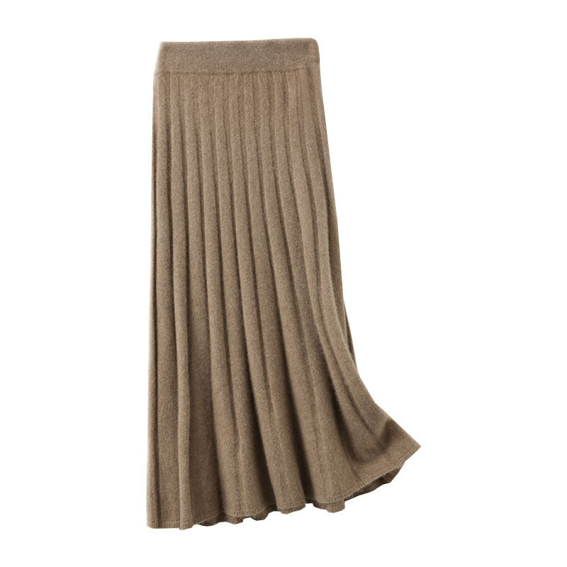 High waist detail of the ribbed wool midi skirt with micro elastic band