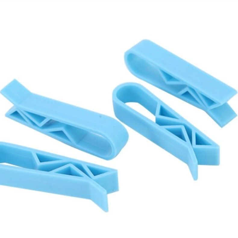 Four blue PP plastic trash bag holder clips