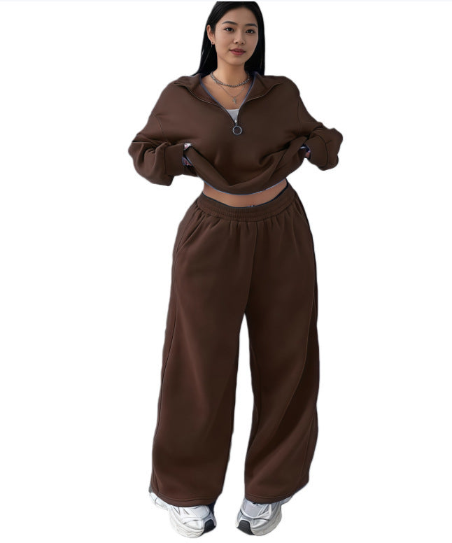 Brown cropped half-zip sweatshirt and wide-leg sweatpants set on a model, size XL option