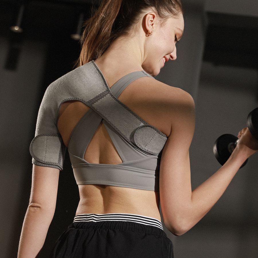 Thickened Shoulder Pads | close up material texture
