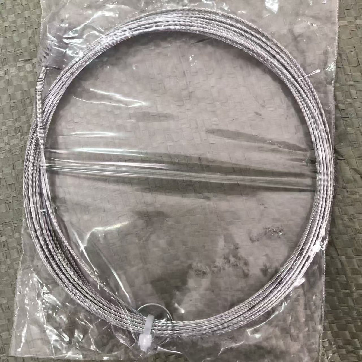 6m SteelBrush option: long twisted steel wire brush coiled in a clear bag