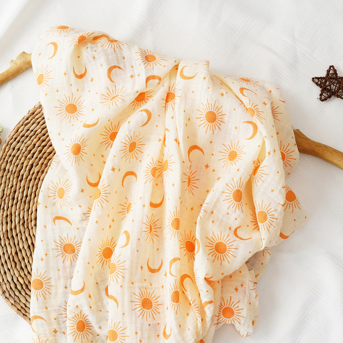 Cotton muslin gauze baby blanket in a printed design, light and breathable double layer fabric