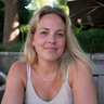 Anouk V.