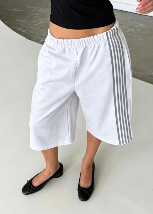 White wide-leg cropped pants with gray side stripes, White option, size L