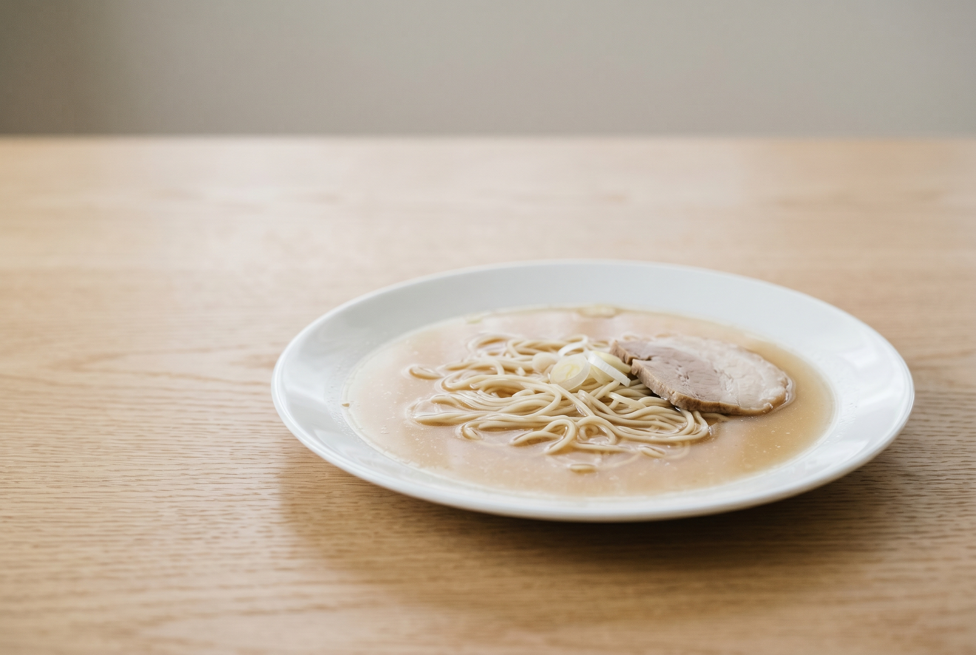 japanese-style-ceramic-noodle-bowl before problem editorial
