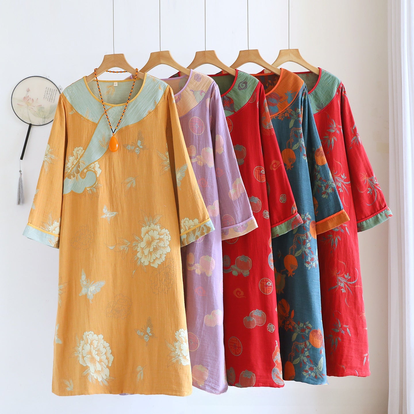 Front view of the loose cotton gauze nightgown with round neck and long cuffed sleeves