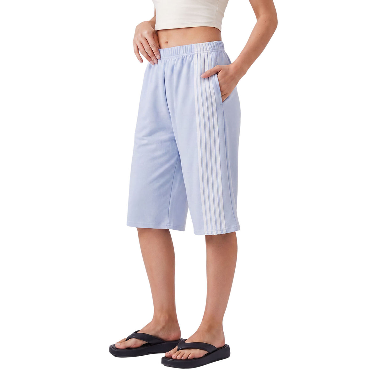 Light blue wide-leg cropped pants with white side stripes, Sky blue option, size XL