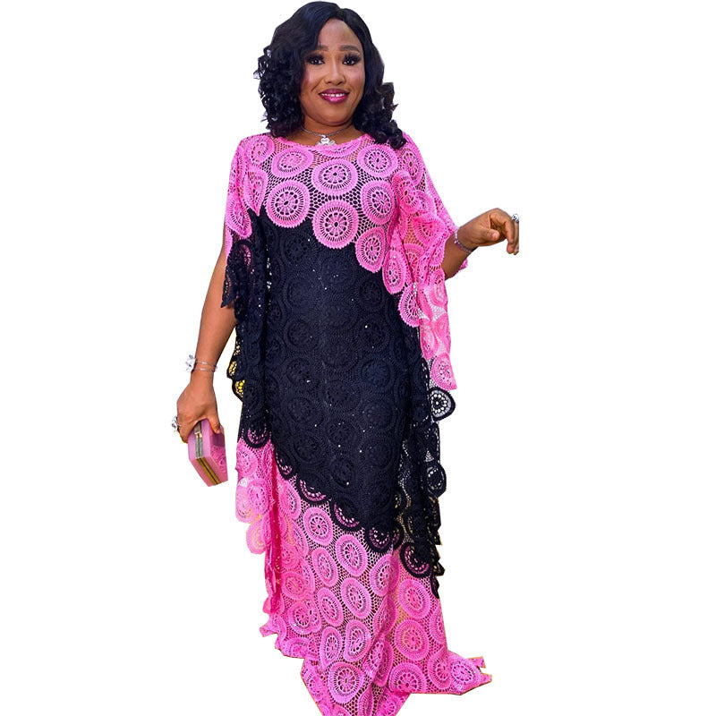 Contrast yoke and hem on the blue and white lace boubou