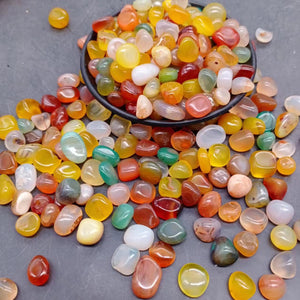 Glossy dyed pink and magenta agate pebbles for vase filler decoration