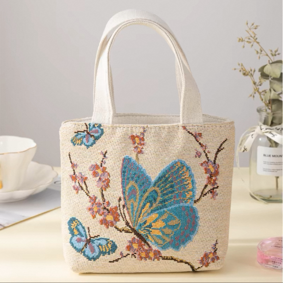 Double-Sided Embroidered Canvas | real daily setup